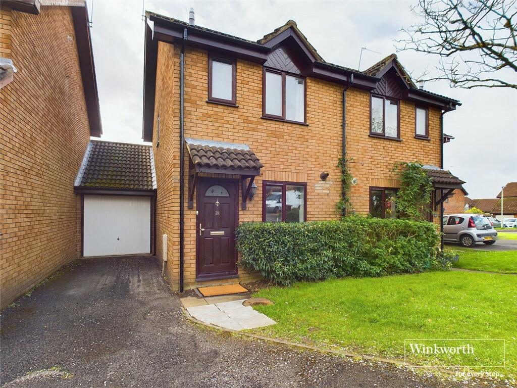 2 bed Mid Terraced House for rent in Sindlesham. From Winkworth - Reading