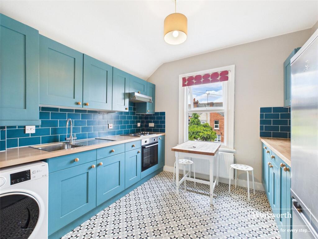 2 bed Apartment for rent in Burghfield. From Winkworth - Reading