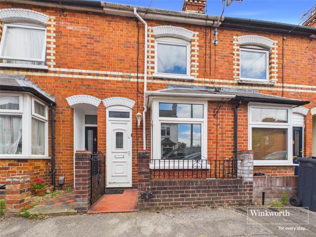 2 bed Mid Terraced House for rent in Woodley. From Winkworth - Reading