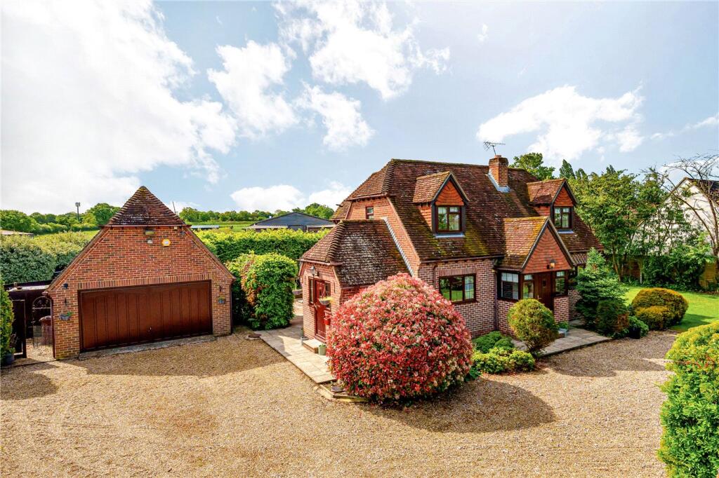 3 bed Detached for rent in Hurst. From Winkworth - Reading