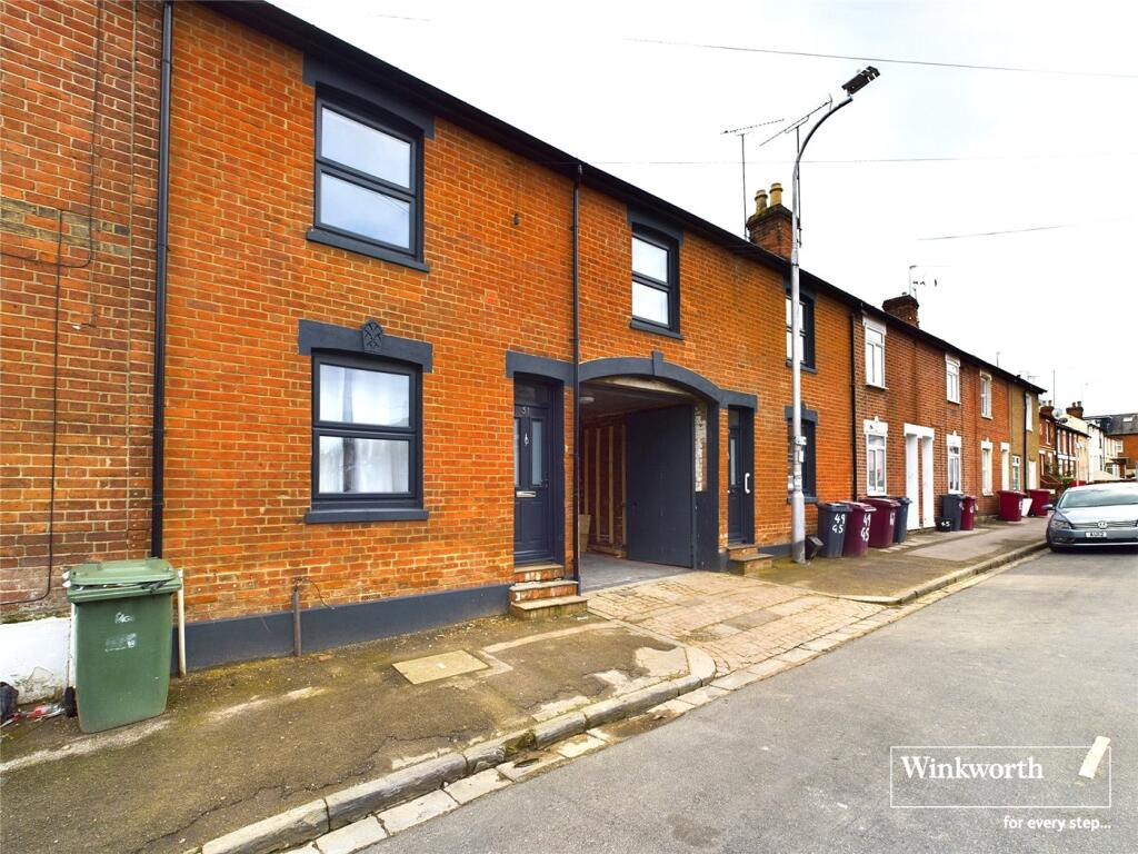 3 bed Mid Terraced House for rent in Reading. From Winkworth - Reading