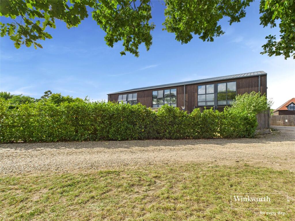 3 bed Barn Conversion for rent in Church End. From Winkworth - Reading