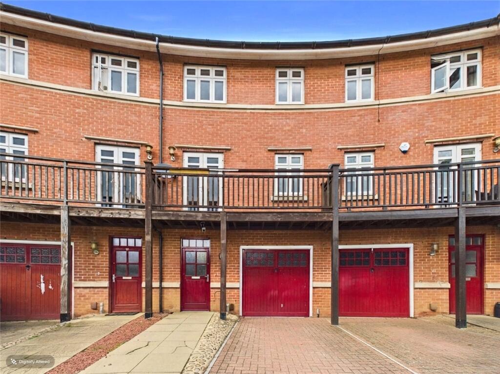 4 bed Town House for rent in Sindlesham. From Winkworth - Reading