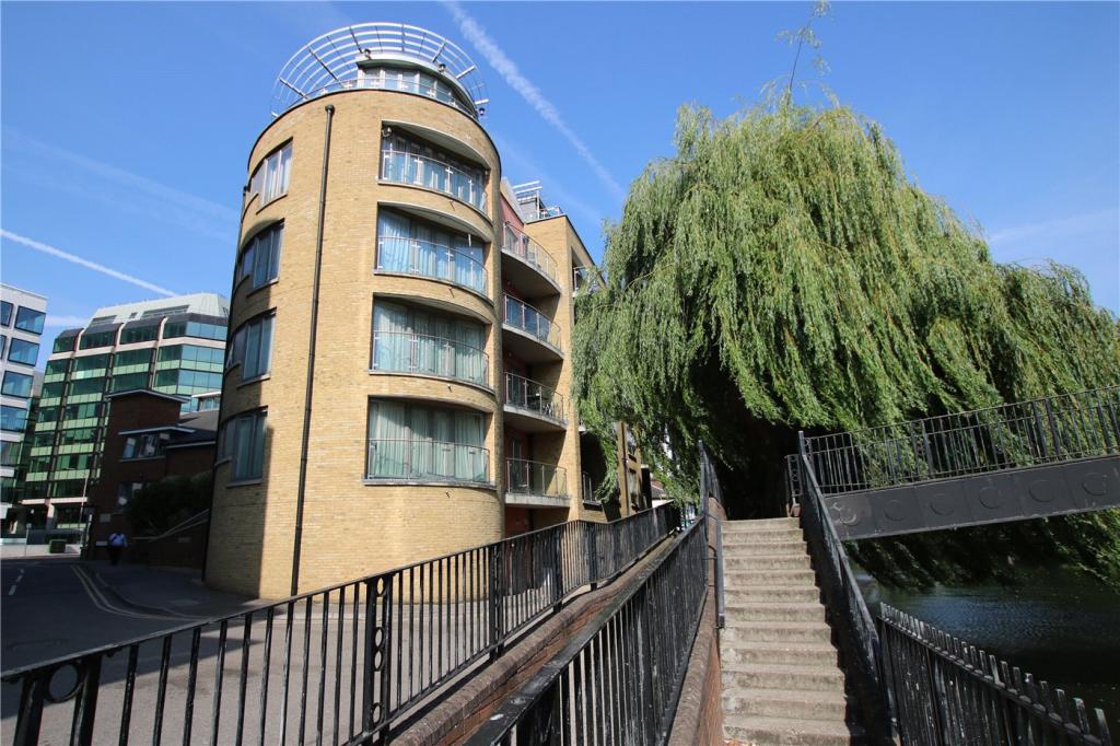 3 bed Apartment for rent in Reading. From Winkworth - Reading