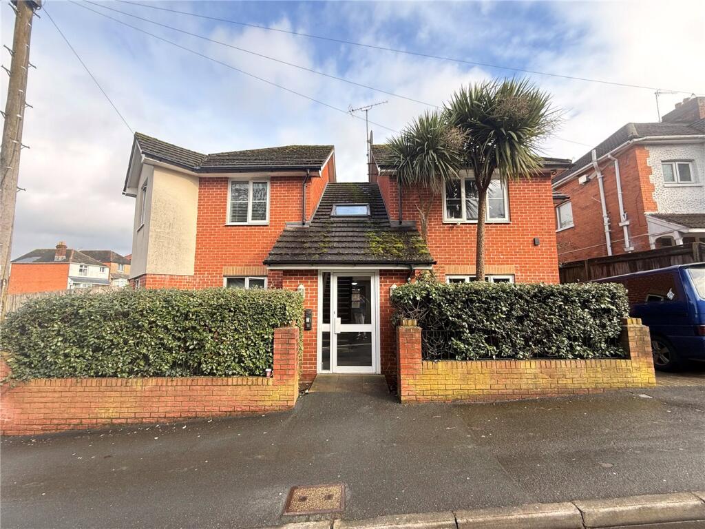 1 bed Apartment for rent in Rownhams. From Winkworth - Romsey