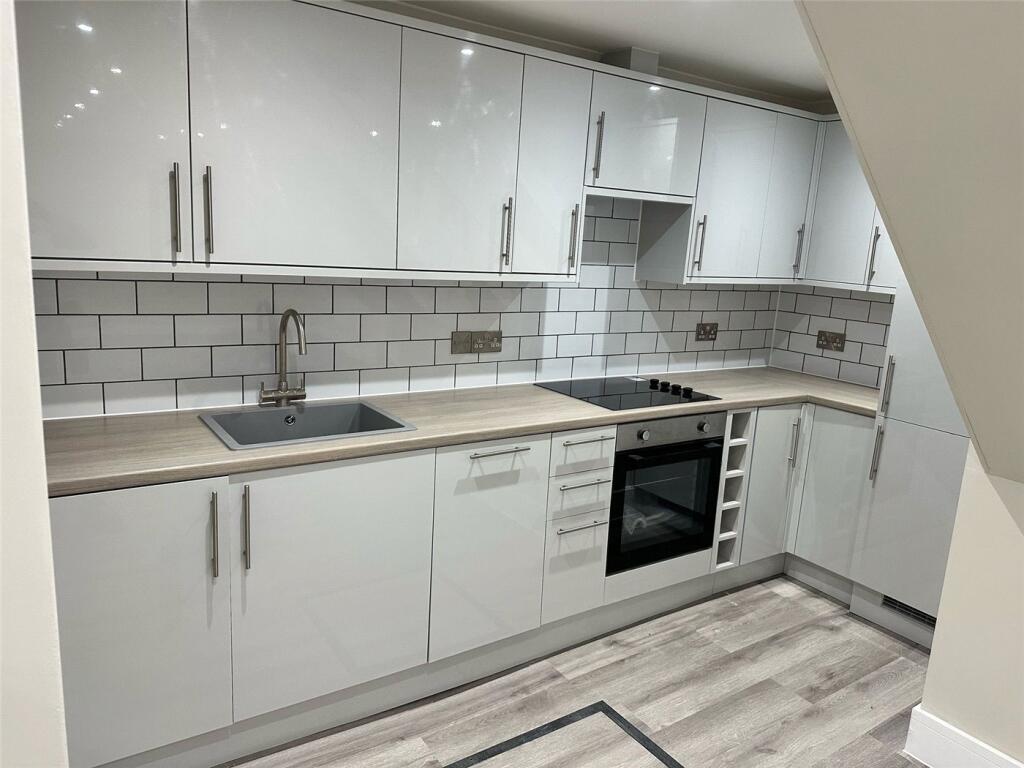 2 bed Apartment for rent in Southampton. From Winkworth - Romsey 2 bed Apartment for rent in Southampton. From Winkworth - Romsey