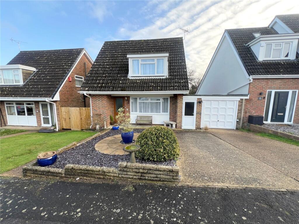4 bed Link detached for rent in Hythe. From Winkworth - Romsey