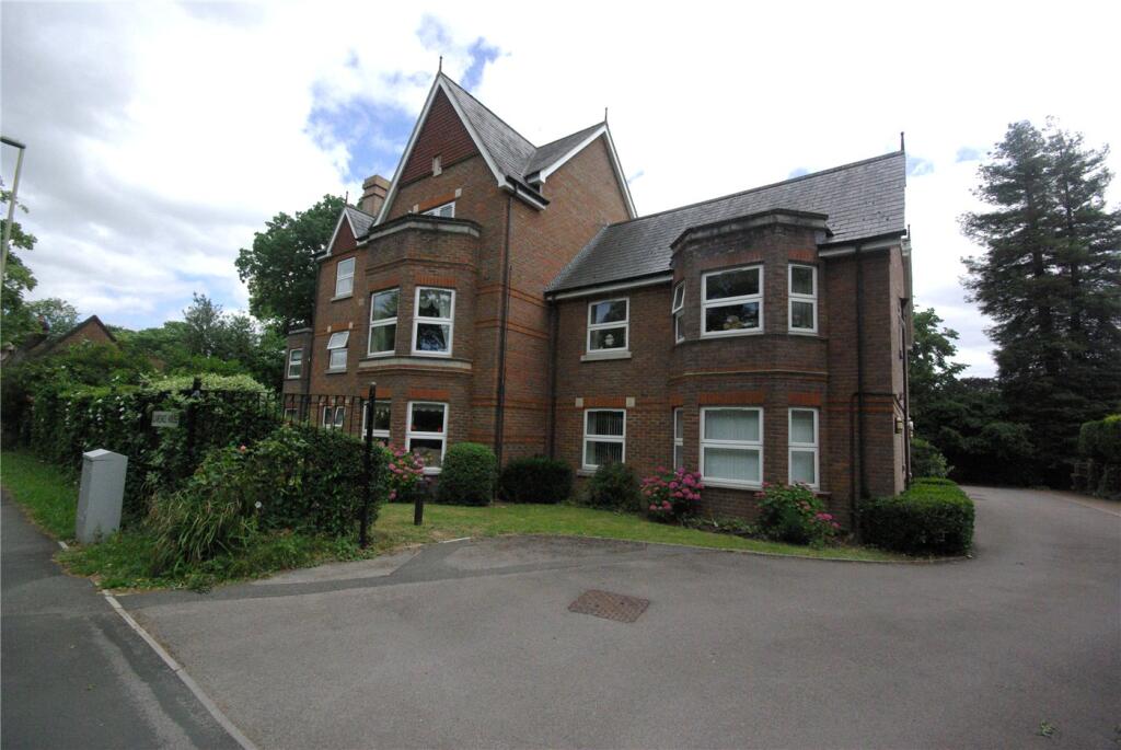 2 bed Penthouse for rent in Crampmoor. From Winkworth - Romsey 2 bed Penthouse for rent in Crampmoor. From Winkworth - Romsey