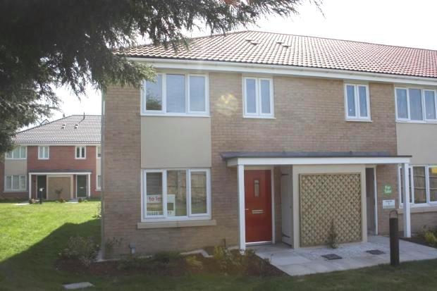 2 bed Mid Terraced House for rent in Grantham. From Winkworth - Sleaford