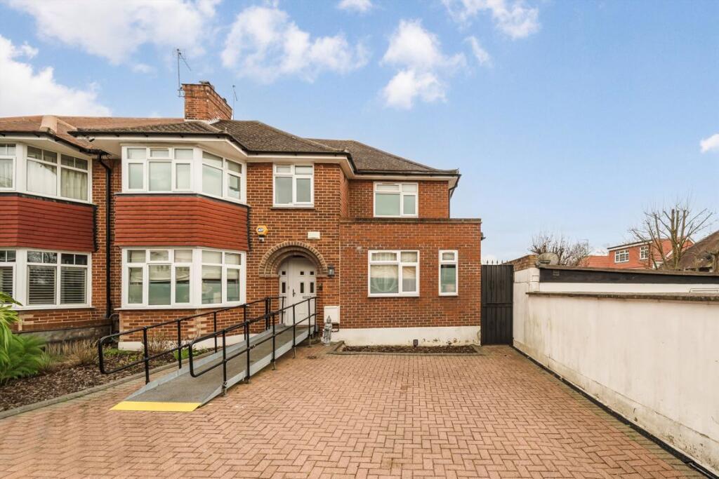 5 bed Semi Detached for rent in Wembley. From Colin Dean