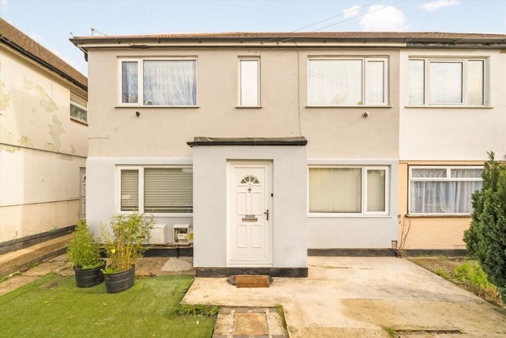 2 bed Detached for rent in Harrow. From Colin Dean