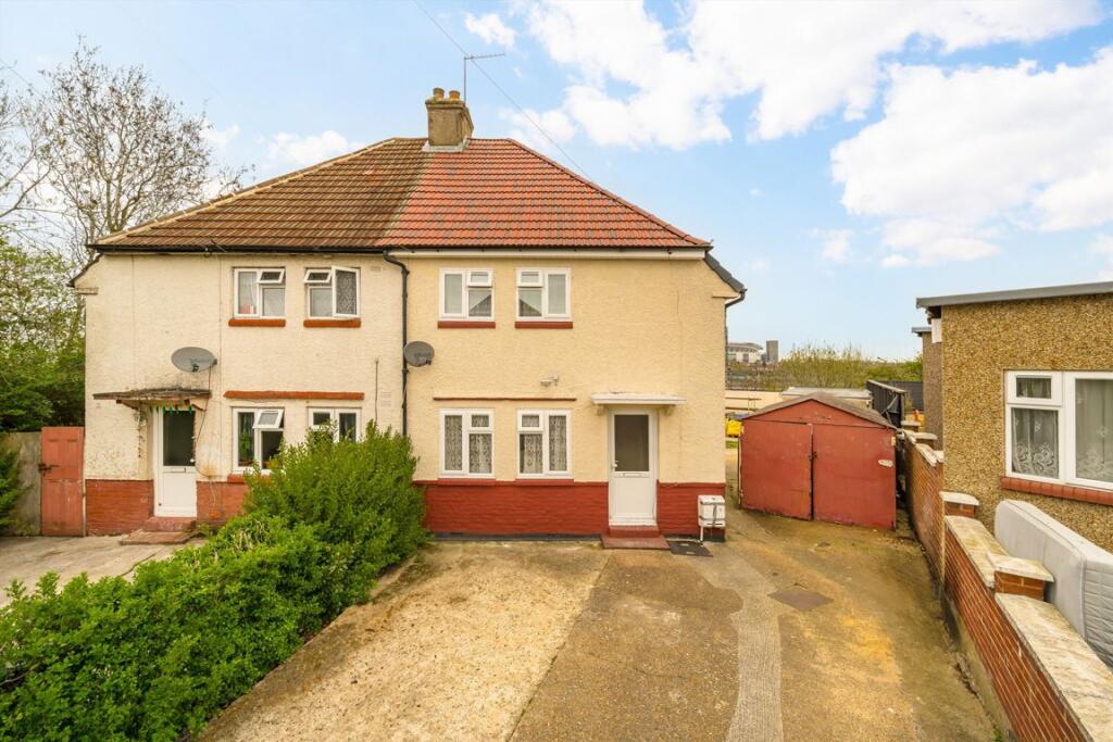 3 bed Detached for rent in Wembley. From Colin Dean 3 bed Detached for rent in Wembley. From Colin Dean