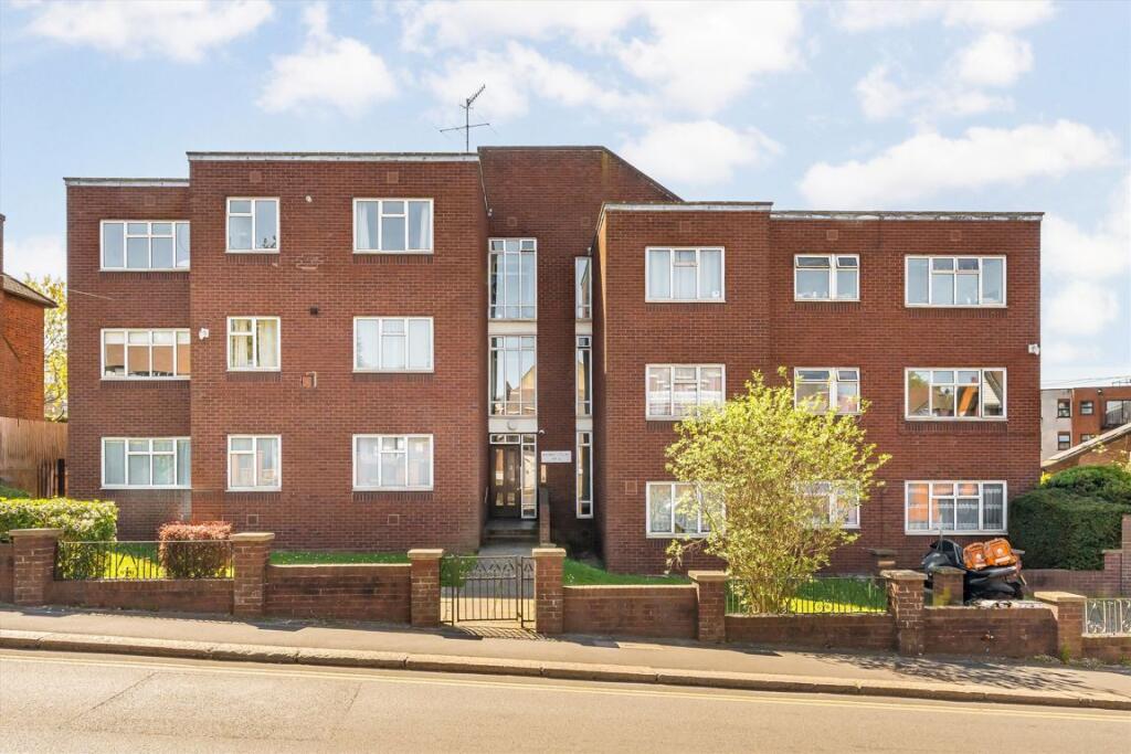 1 bed 1st Floor Flat for rent in Harrow. From Colin Dean