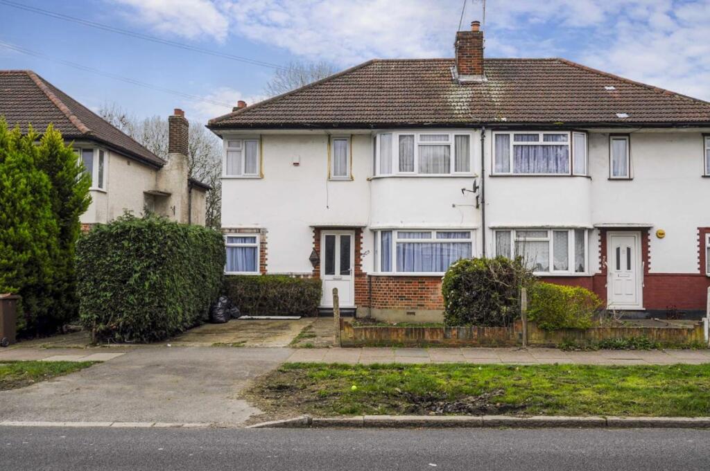 2 bed Annexe for rent in Harrow. From Colin Dean