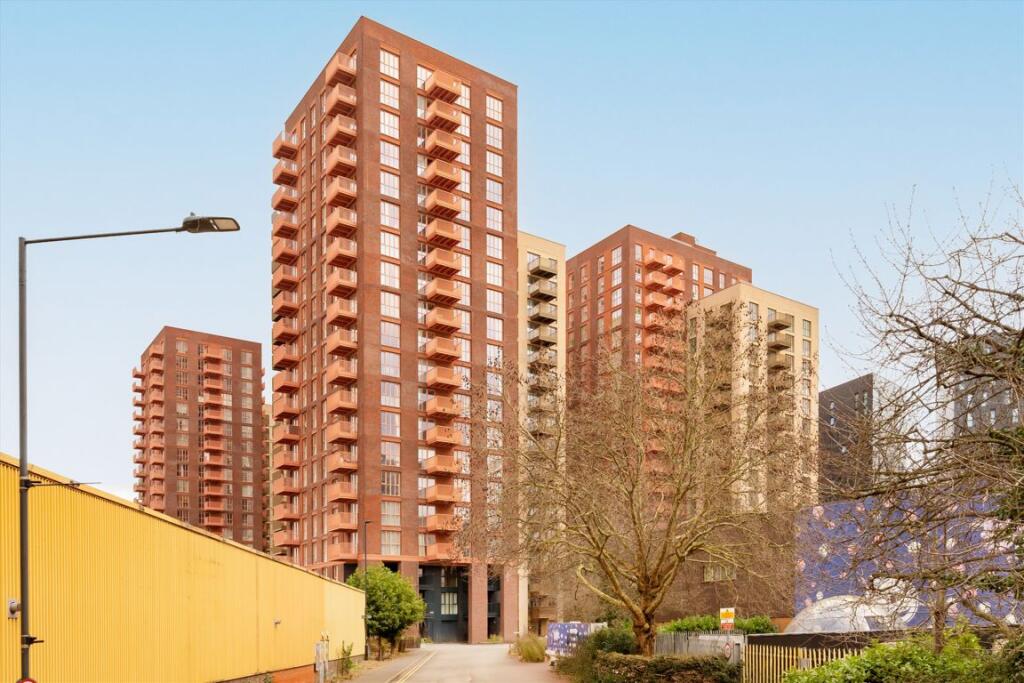 3 bed 1st Floor Flat for rent in Wembley. From Colin Dean 3 bed 1st Floor Flat for rent in Wembley. From Colin Dean