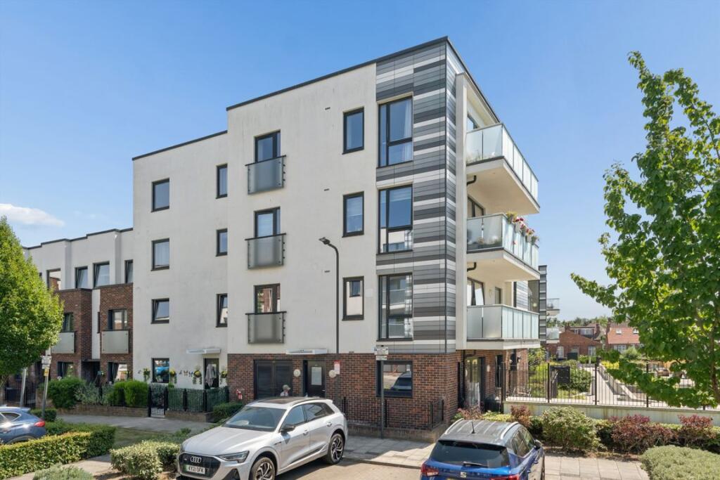 2 bed 1st Floor Flat for rent in Wembley. From Colin Dean