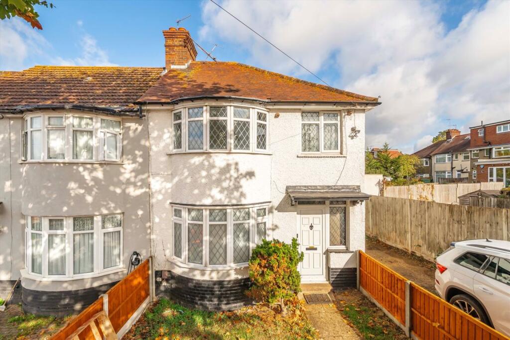 3 bed End of Terrace for rent in Harrow. From Colin Dean