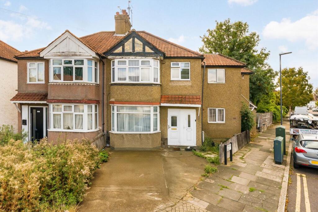 1 bed Annexe for rent in Harrow. From Colin Dean
