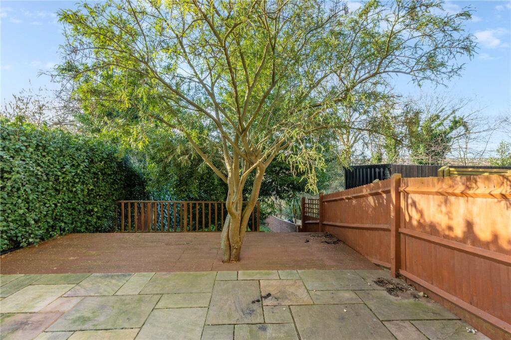 2 bed Annexe for rent in Streatham. From Winkworth - West Norwood