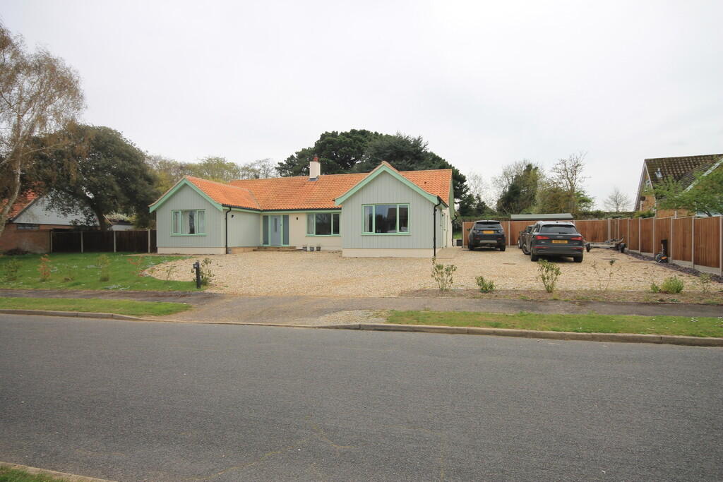 4 bed Detached bungalow for rent in Blakeney. From Spalding & Co - Fakenham