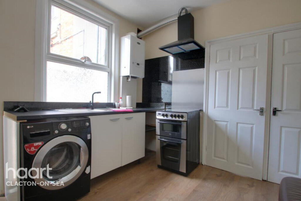 1 bed 1st Floor Flat for rent in Clacton-on-Sea. From haart - Clacton 1 bed 1st Floor Flat for rent in Clacton-on-Sea. From haart - Clacton