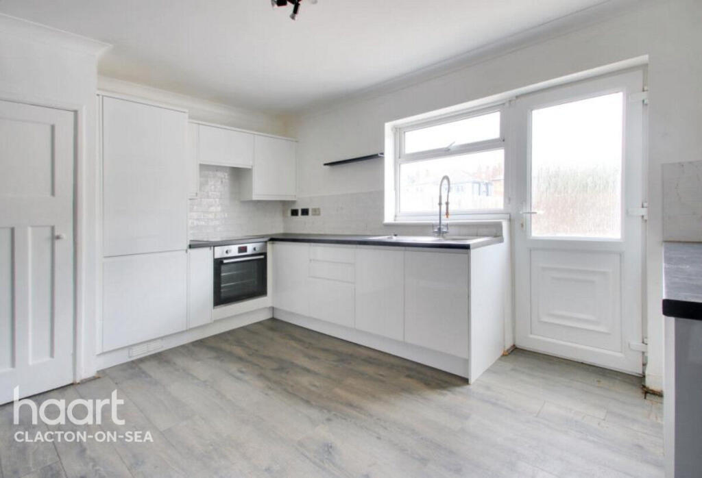 3 bed Semi Detached for rent in Clacton-on-Sea. From haart - Clacton 3 bed Semi Detached for rent in Clacton-on-Sea. From haart - Clacton