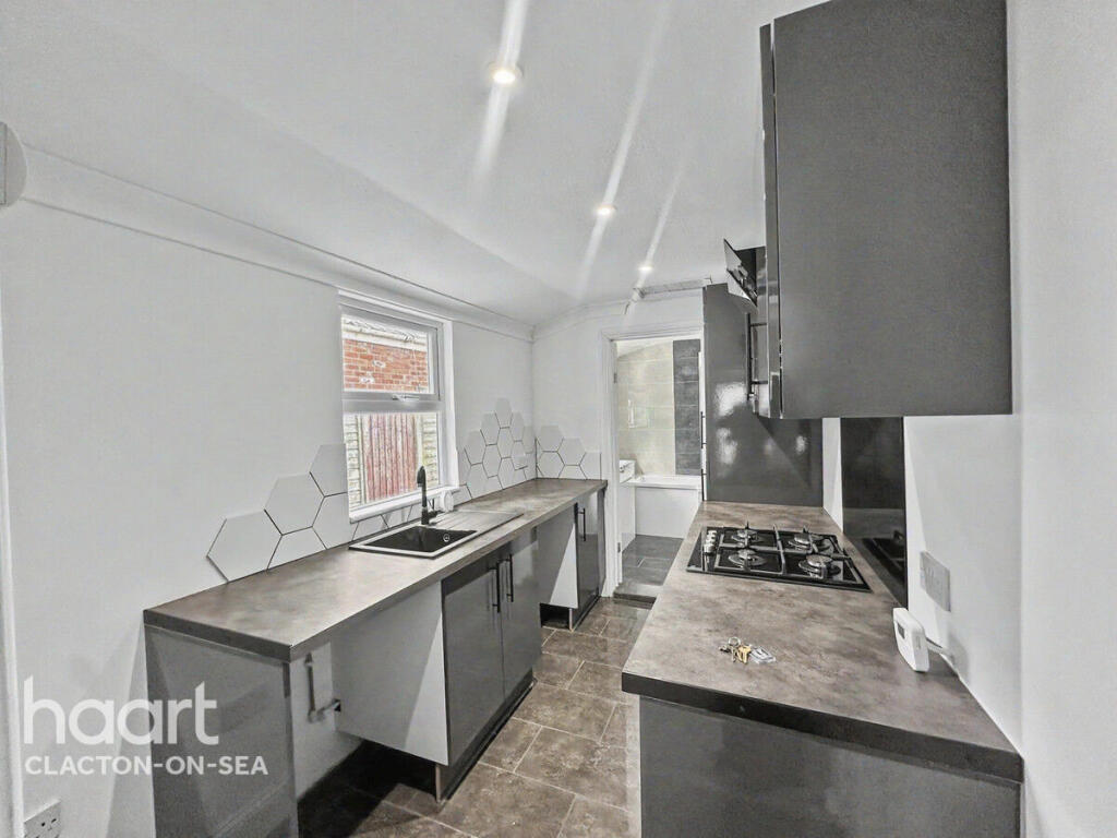 3 bed End of Terrace for rent in Brightlingsea. From haart - Clacton