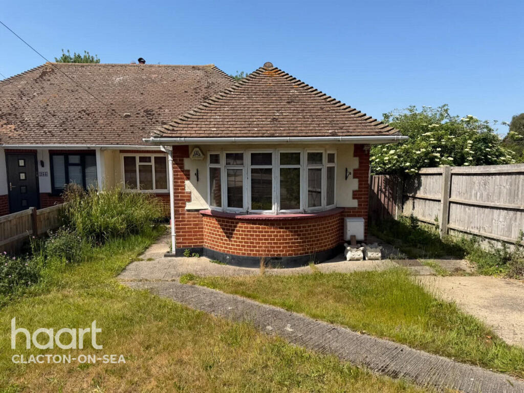 2 bed Semi-detached bungalow for rent in Clacton-on-Sea. From haart - Clacton