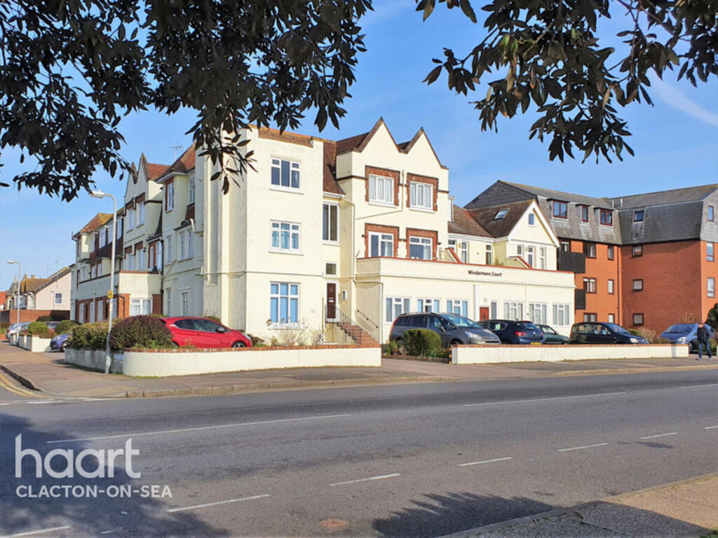 3 bed 1st Floor Flat for rent in Clacton-on-Sea. From haart - Clacton