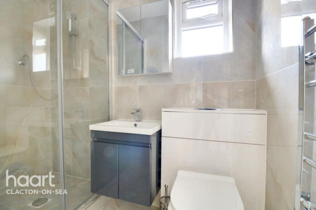 4 bed End of Terrace for rent in Clacton-on-Sea. From haart - Clacton