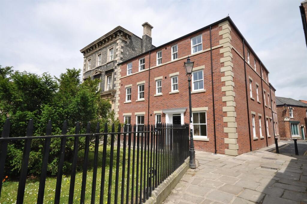 2 bed Apartment for rent in Howden. From Screetons - Thorne