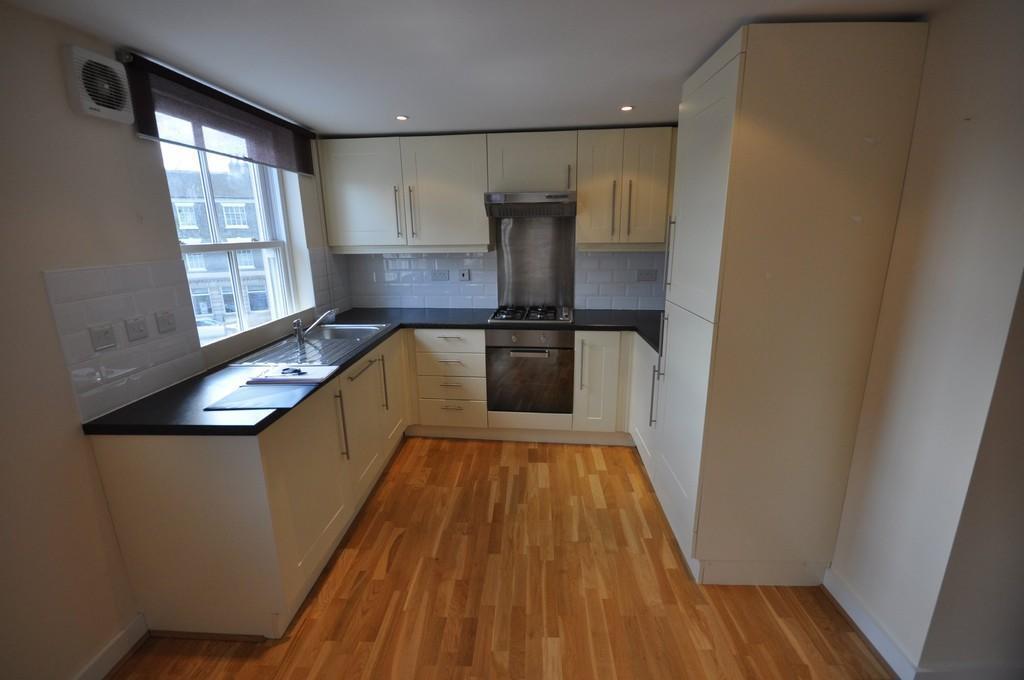 2 bed Apartment for rent in Howden. From Screetons - Thorne