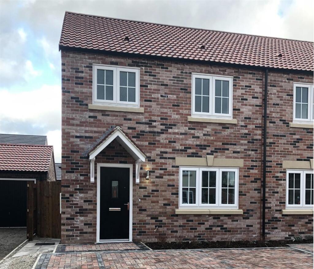 3 bed Semi Detached for rent in Howden. From Screetons - Thorne