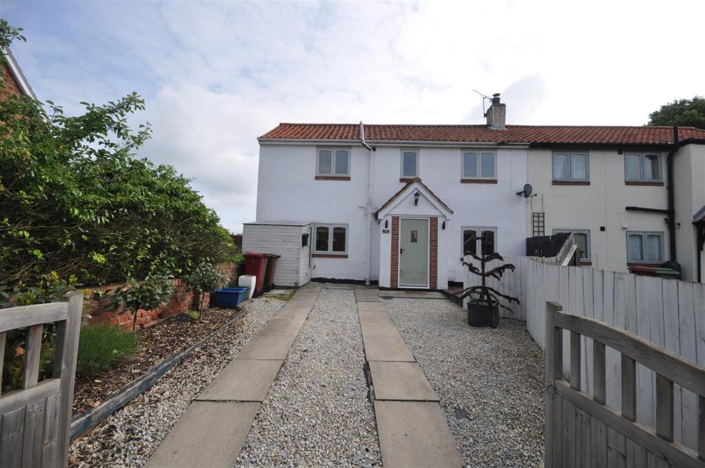 2 bed Semi Detached for rent in Epworth. From Screetons - Thorne