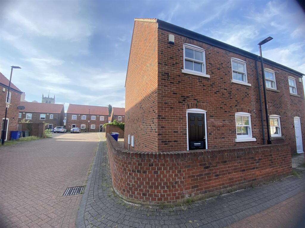 3 bed Semi Detached for rent in Thorne. From Screetons - Thorne