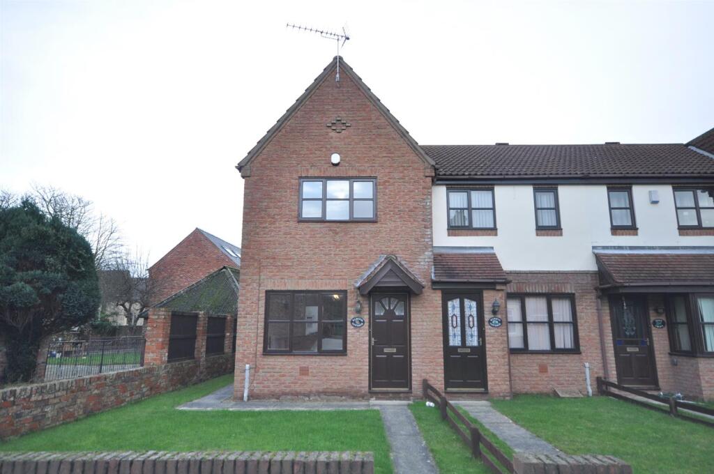 2 bed Town House for rent in Carlton. From Screetons - Thorne