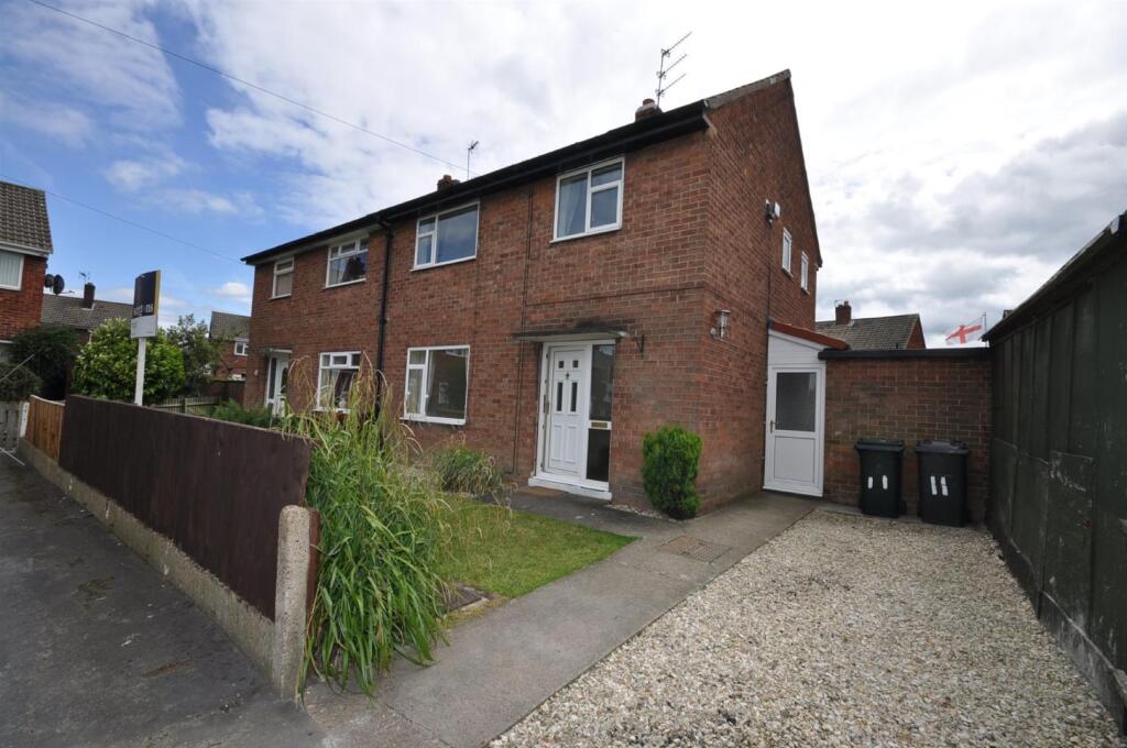 3 bed Semi Detached for rent in Thorne. From Screetons - Thorne
