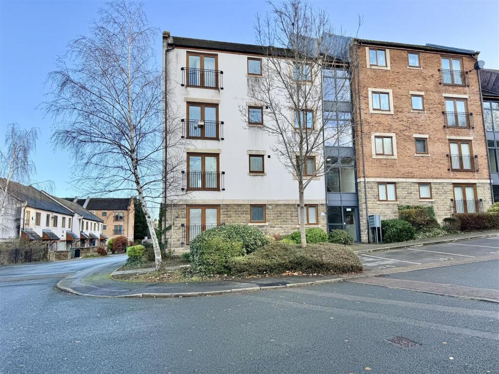 2 bed Apartment for rent in Kirkheaton. From Paisley Properties - Almondbury 2 bed Apartment for rent in Kirkheaton. From Paisley Properties - Almondbury