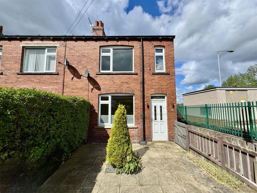 2 bed Mid Terraced House for rent in Kirkburton. From Paisley Properties - Almondbury 2 bed Mid Terraced House for rent in Kirkburton. From Paisley Properties - Almondbury