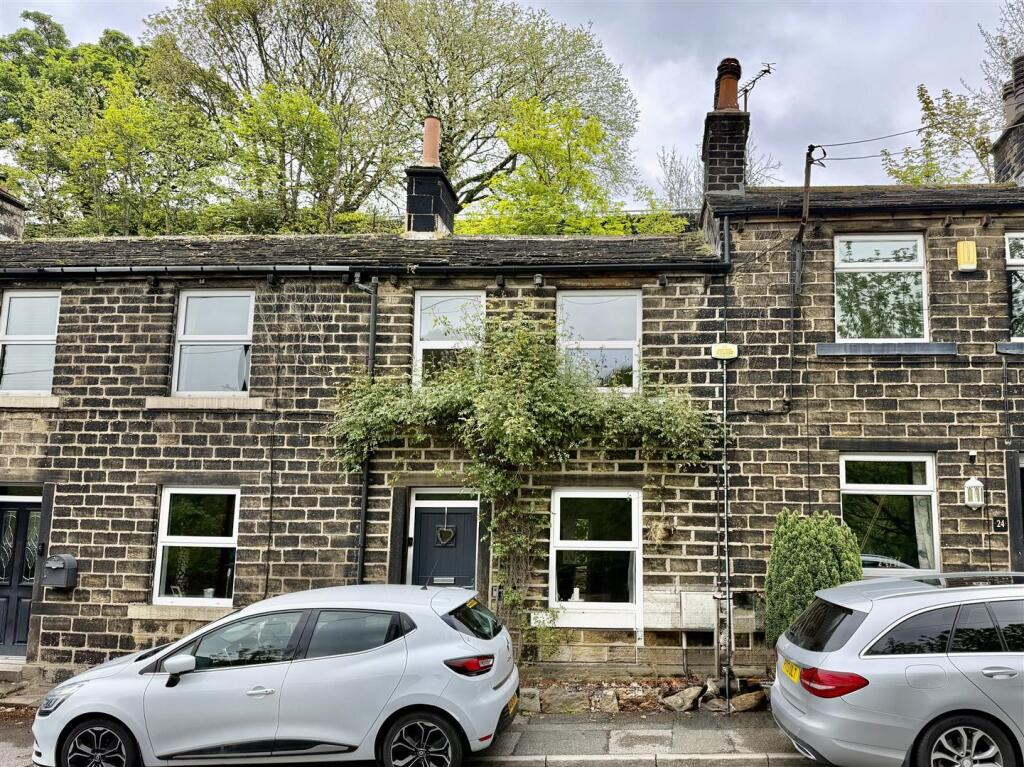 1 bed Cottage for rent in Hole Bottom. From Paisley Properties - Almondbury 1 bed Cottage for rent in Hole Bottom. From Paisley Properties - Almondbury