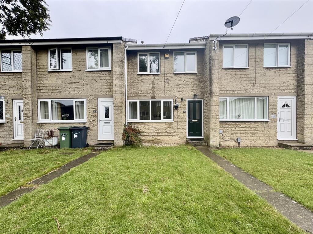 2 bed Mid Terraced House for rent in Kirkburton. From Paisley Properties - Almondbury 2 bed Mid Terraced House for rent in Kirkburton. From Paisley Properties - Almondbury