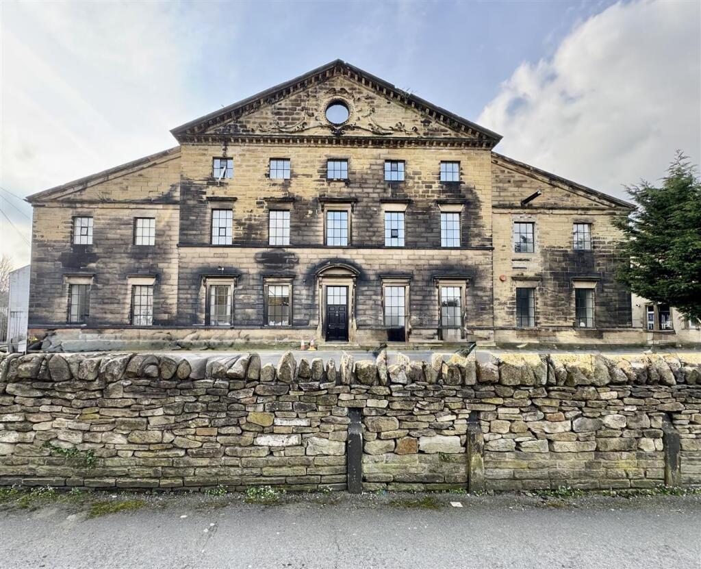 1 bed Apartment for rent in Outlane. From Paisley Properties - Almondbury