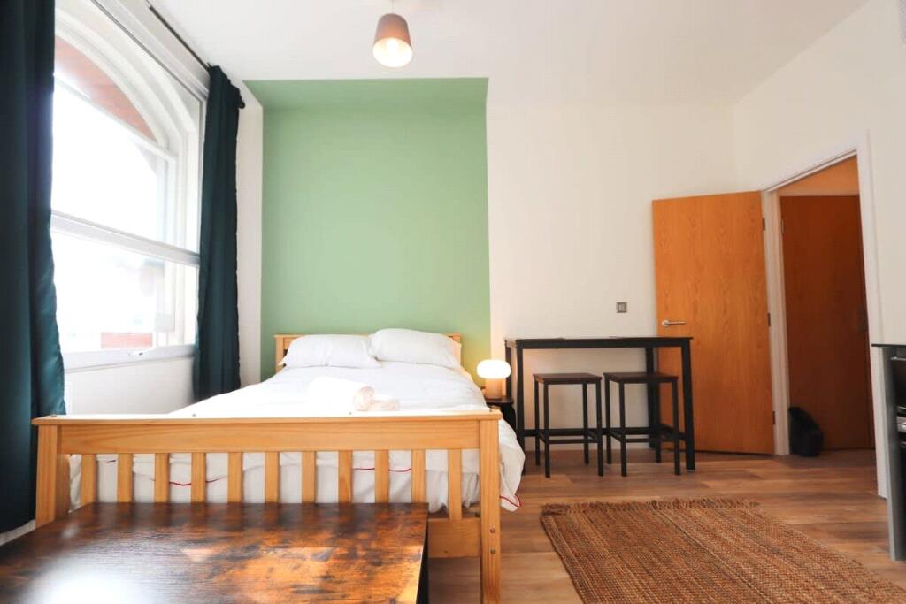 4 bed Studio for rent in Bristol. From Digs - Bristol 4 bed Studio for rent in Bristol. From Digs - Bristol