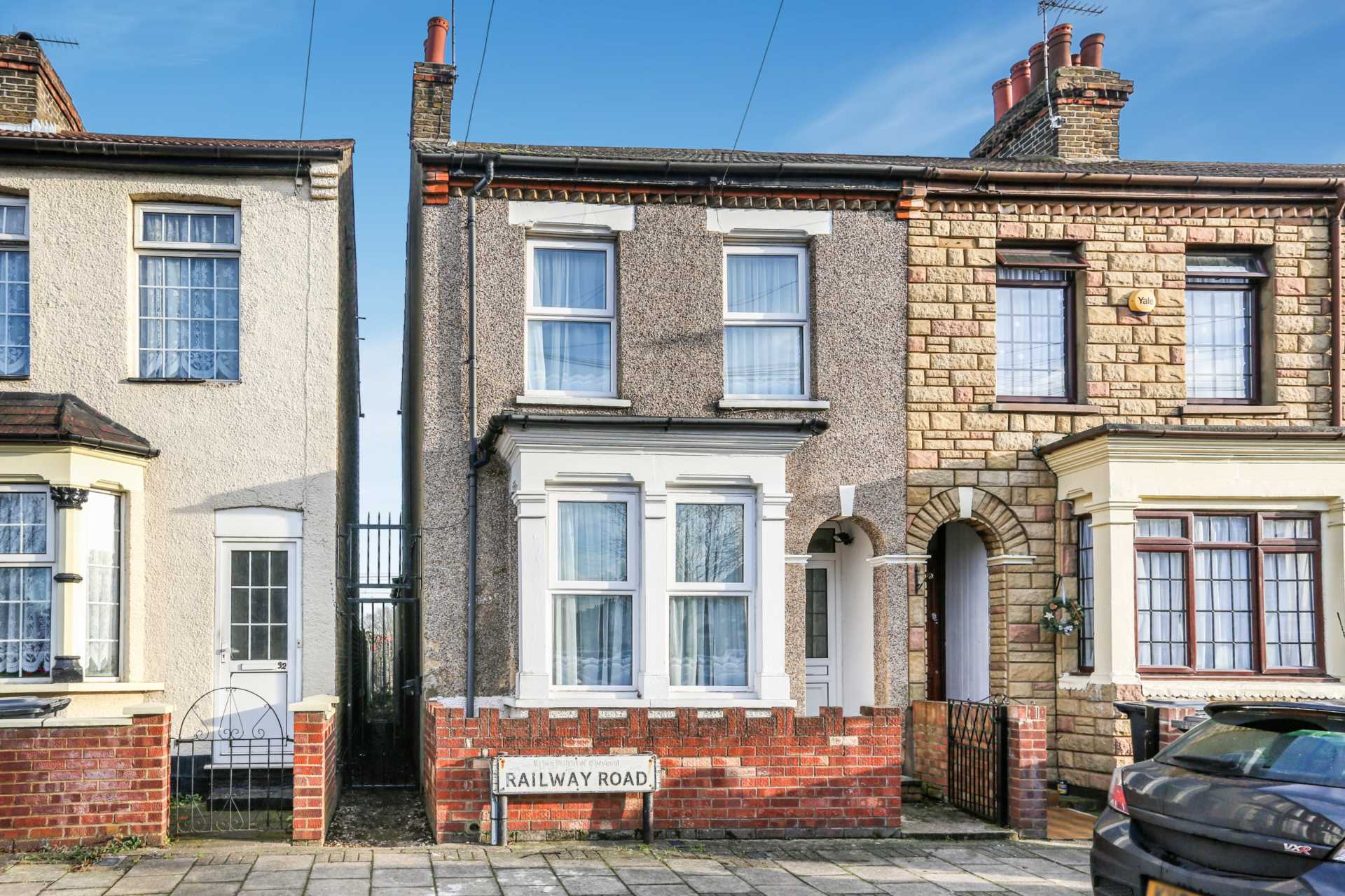 3 bed House (unspecified) for rent in Waltham Cross. From Knight Bishop - Waltham Forest