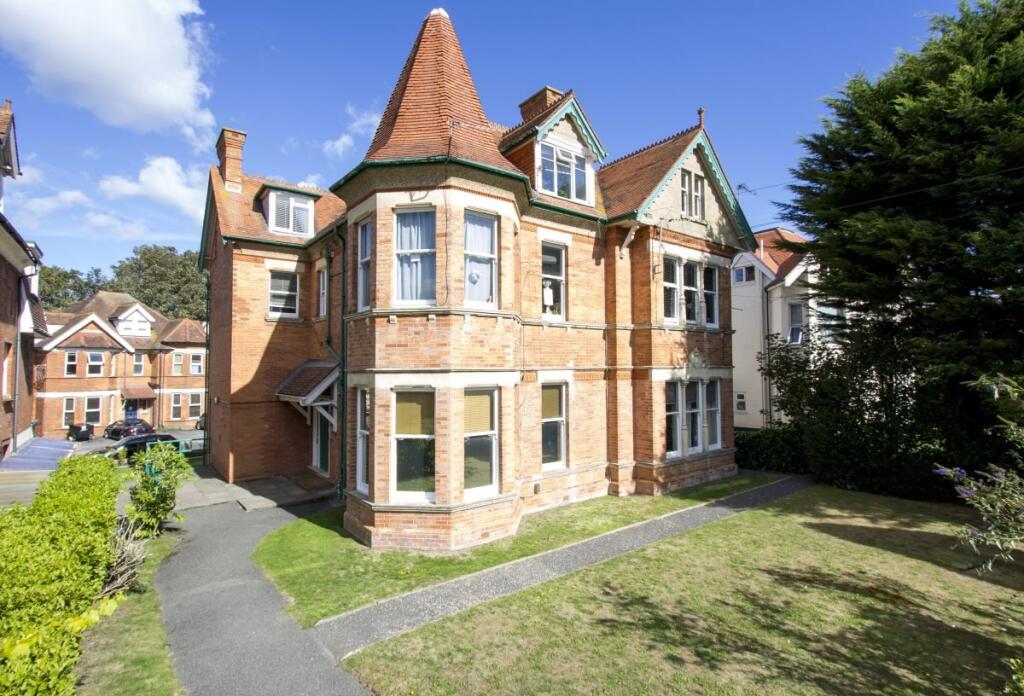 2 bed 1st Floor Flat for rent in Bournemouth. From Homes & Steeple - Bournemouth 2 bed 1st Floor Flat for rent in Bournemouth. From Homes & Steeple - Bournemouth