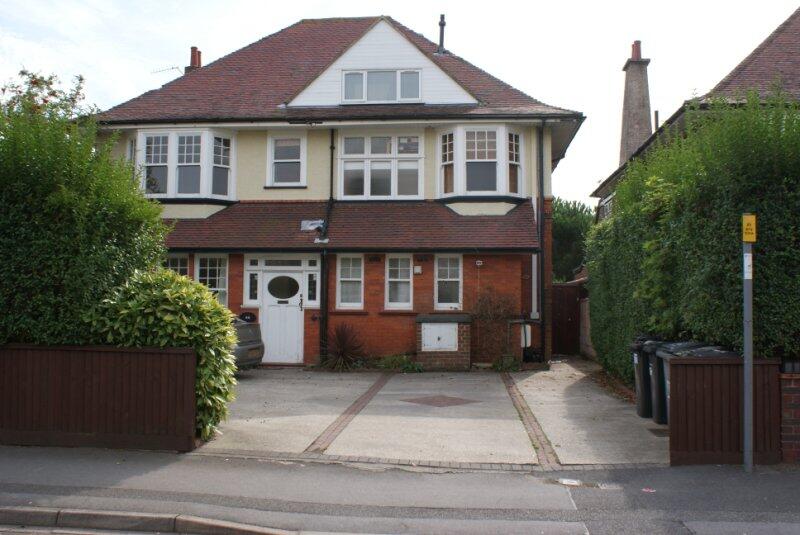 3 bed 1st Floor Flat for rent in Bournemouth. From Homes & Steeple - Bournemouth