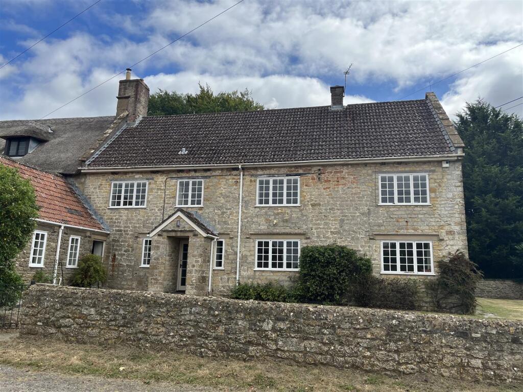 4 bed Semi Detached for rent in Beaminster. From Symonds & Sampson - Beaminster 4 bed Semi Detached for rent in Beaminster. From Symonds & Sampson - Beaminster