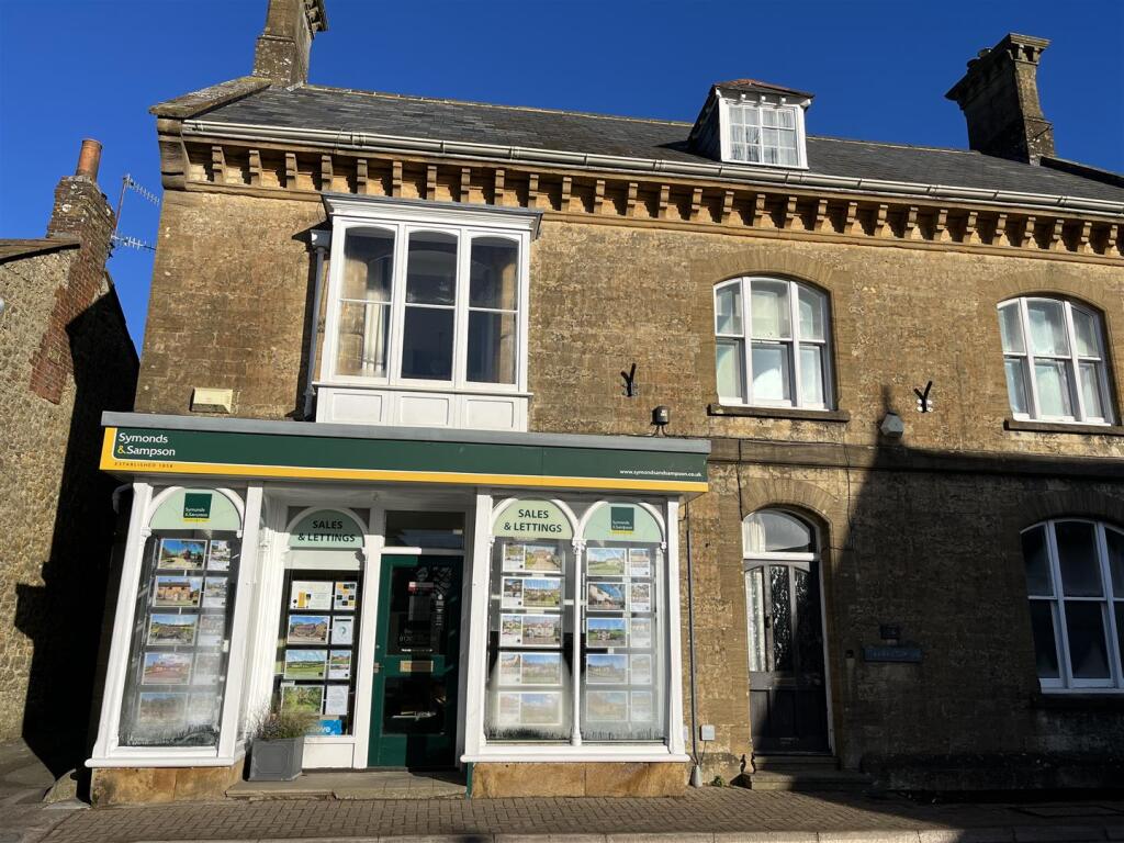 2 bed Apartment for rent in Beaminster. From Symonds & Sampson - Beaminster 2 bed Apartment for rent in Beaminster. From Symonds & Sampson - Beaminster