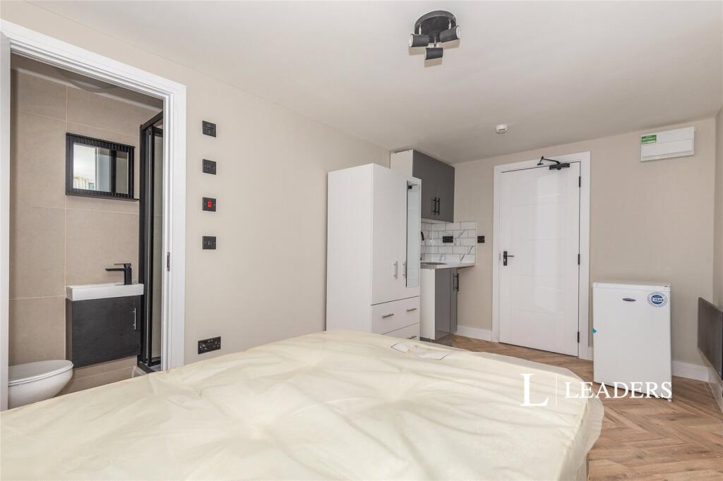 1 bed House Share for rent in Irons Bottom. From Leaders Lettings - Reigate