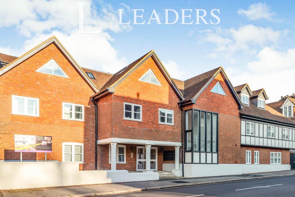 2 bed 1st Floor Flat for rent in Reigate. From Leaders Lettings - Reigate